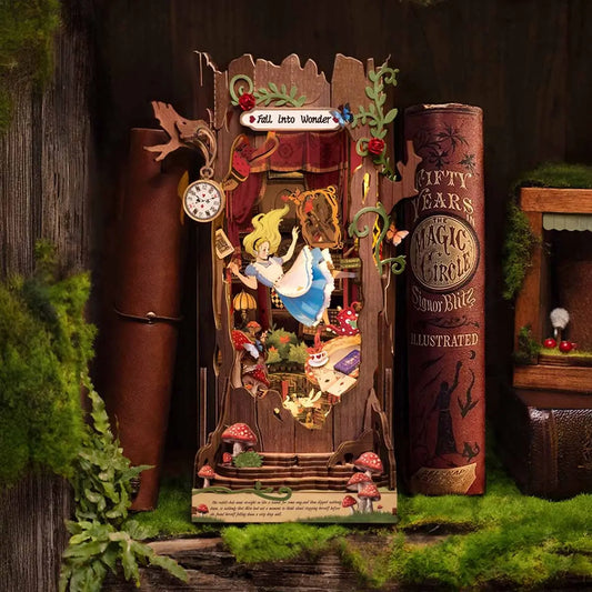 Alice In Wonderland Book Nook Kit